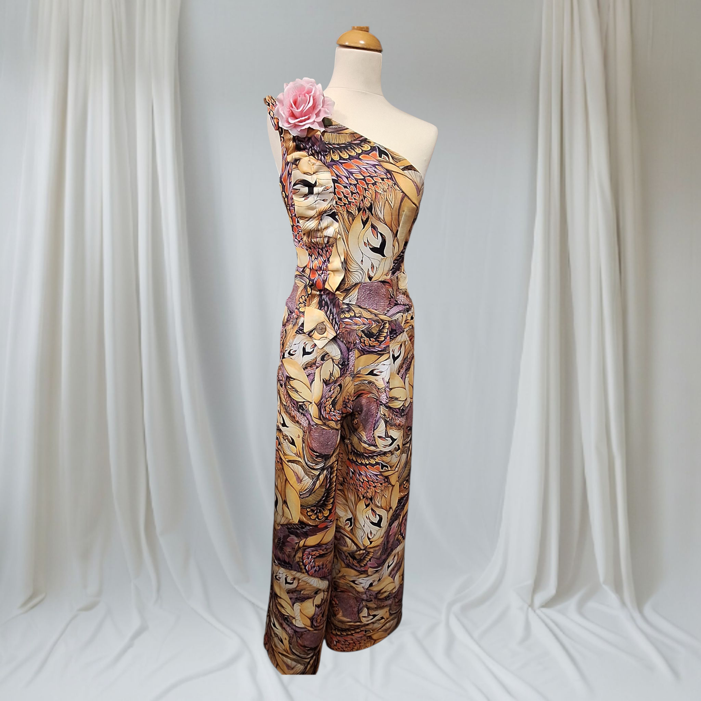 Macacão Valentina – Elegância e movimento em malha Punto Roma, Edição limitada