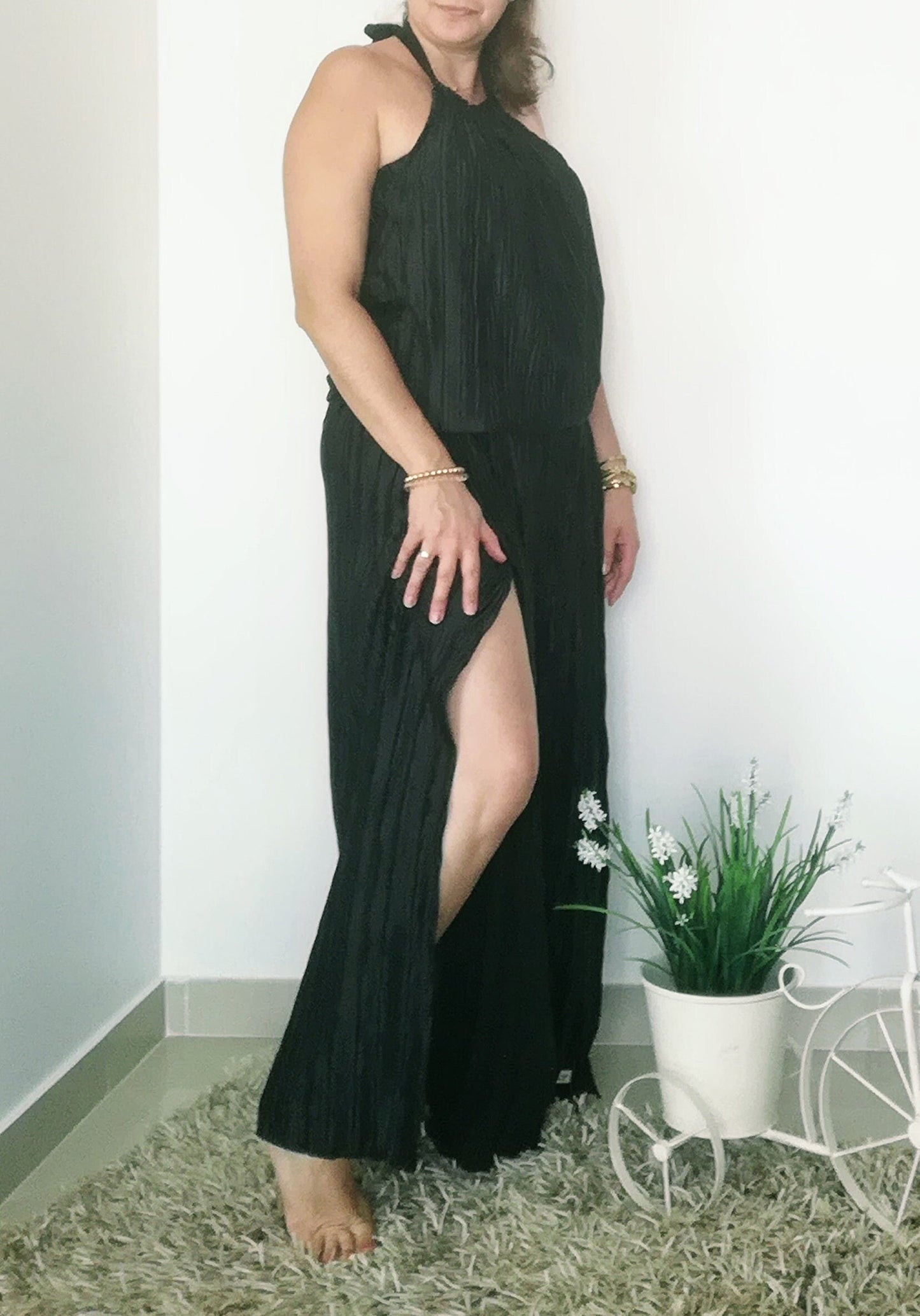 Jumpsuit Preto Plissado com Rachas Laterais – Macacão Elegante Tamanho XL – Design Exclusivo Made4you® - Plus Size