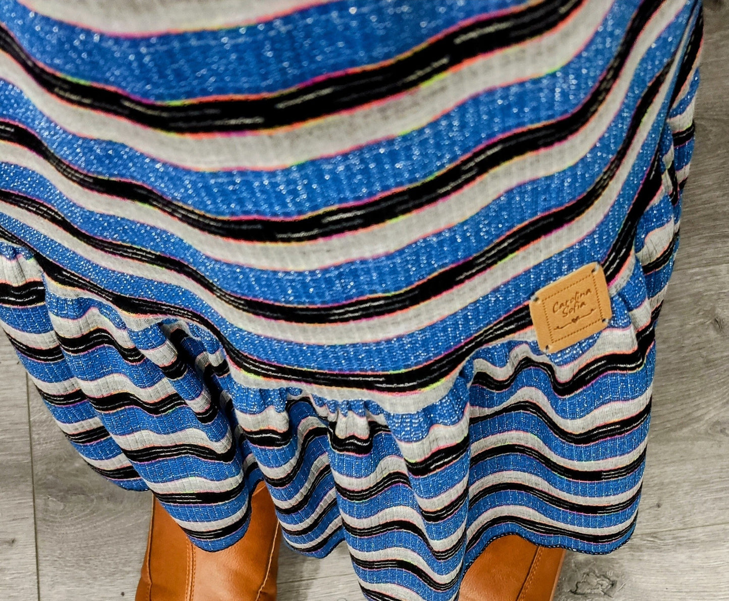 Vestido de Riscas em malha brilhante