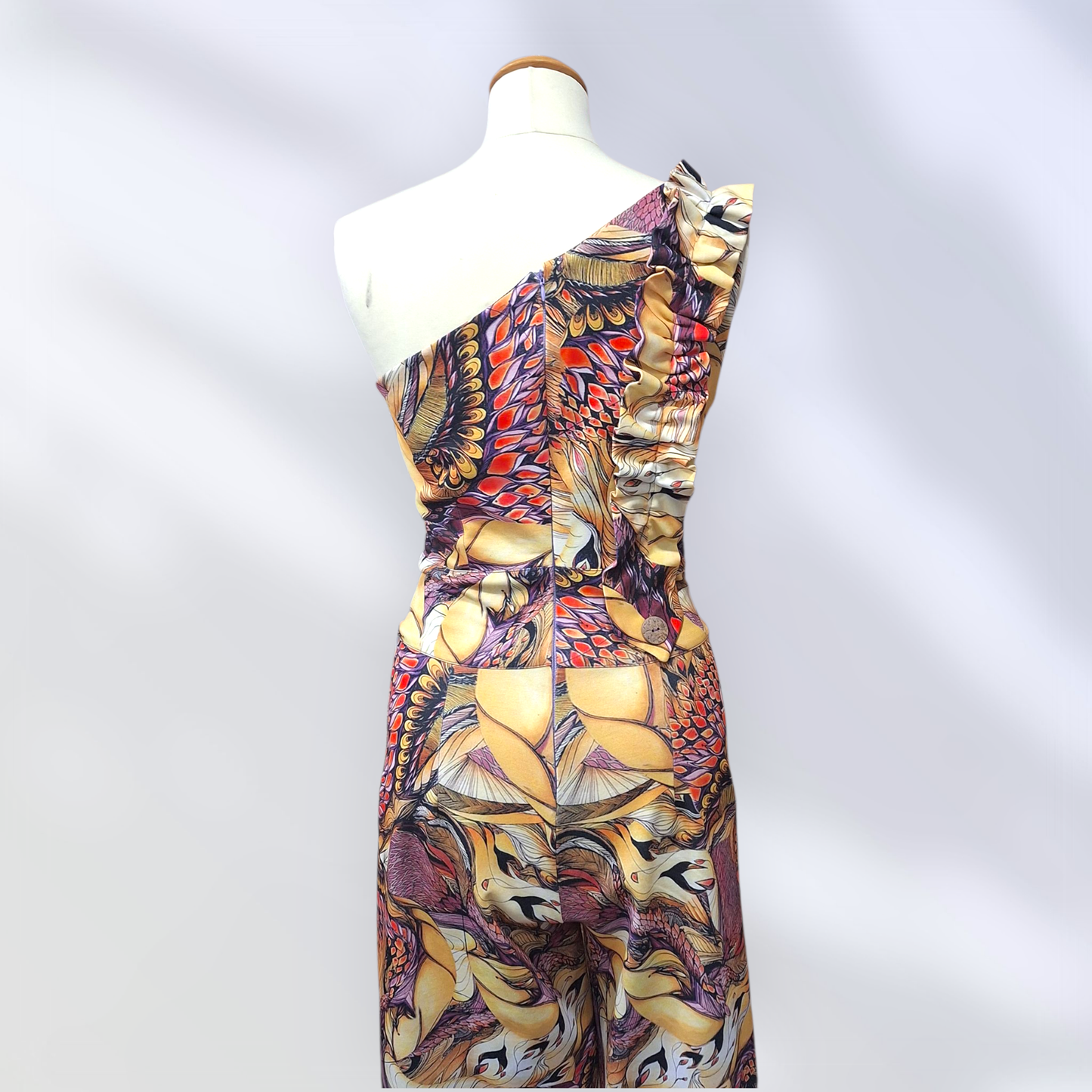 Macacão Valentina – Elegância e movimento em malha Punto Roma, Edição limitada