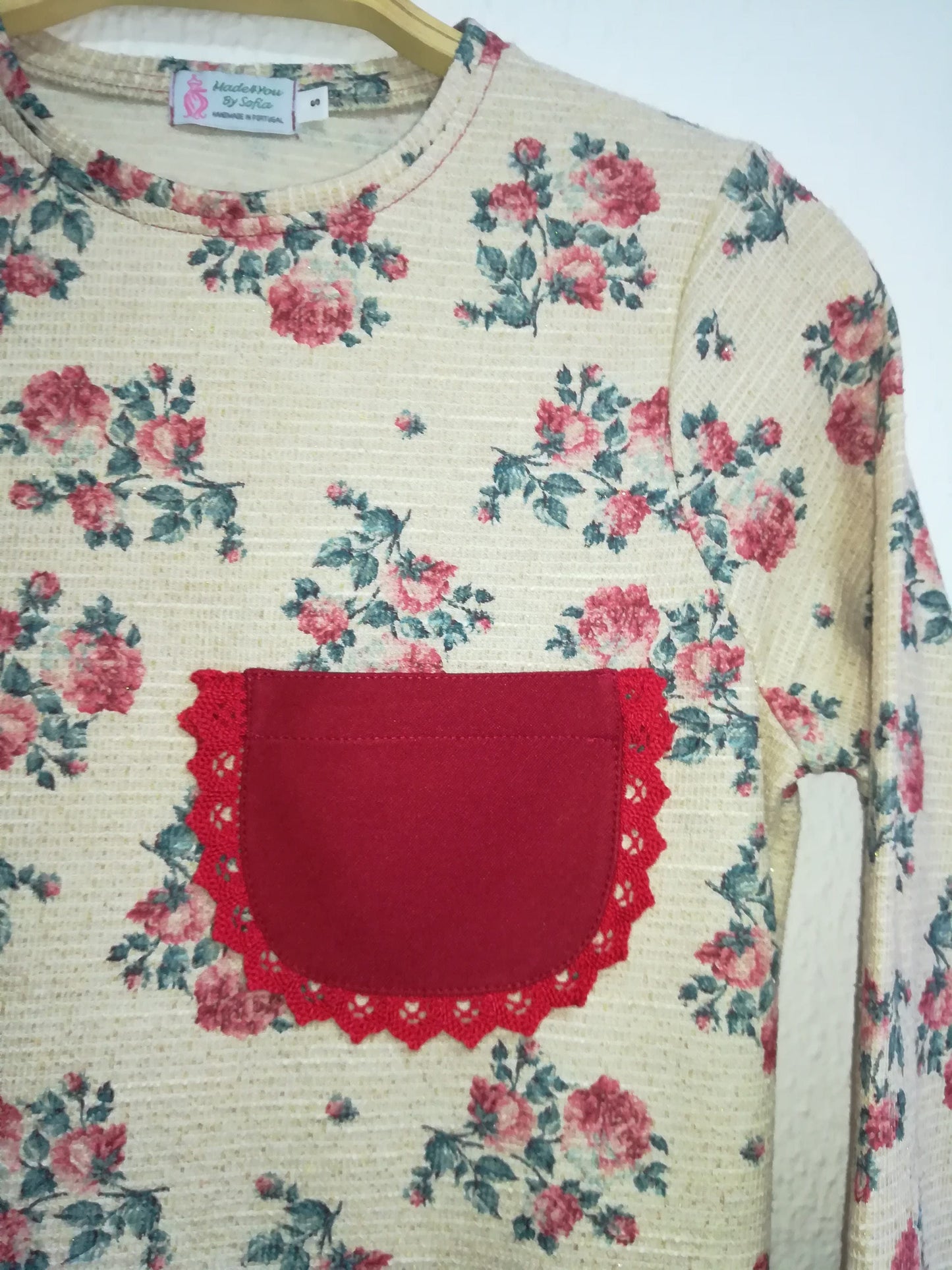 Túnica Floral, Roupa Personalizada, Christmas Time, Women's Clothing, Blouses, Handmade Clothes, Camisolas, Roupa de Senhora, Artesanato