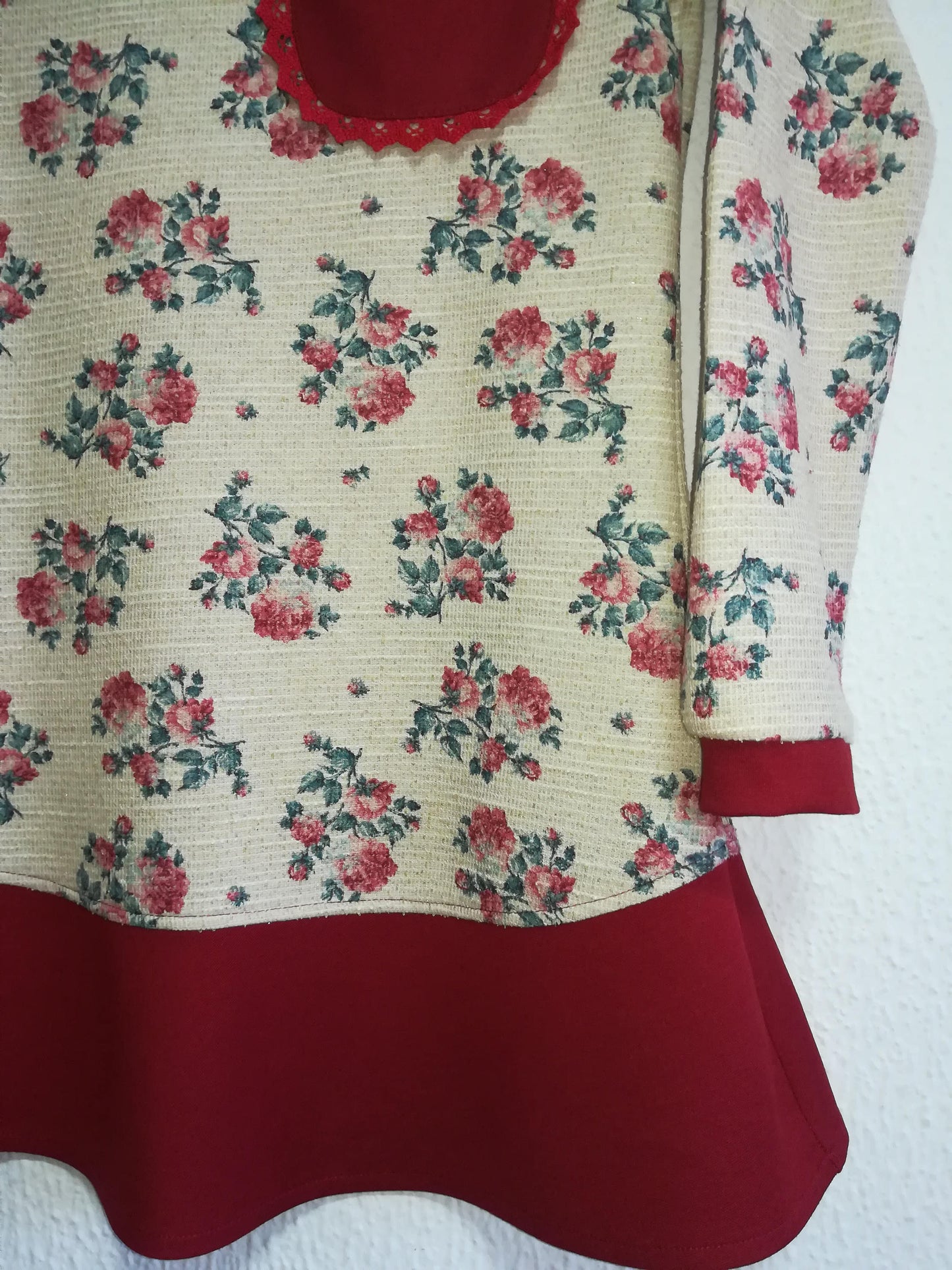 Túnica Floral, Roupa Personalizada, Christmas Time, Women's Clothing, Blouses, Handmade Clothes, Camisolas, Roupa de Senhora, Artesanato