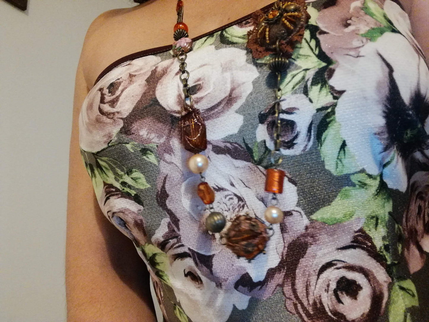 Macacão cai-cai em veludo floral tamanho 40