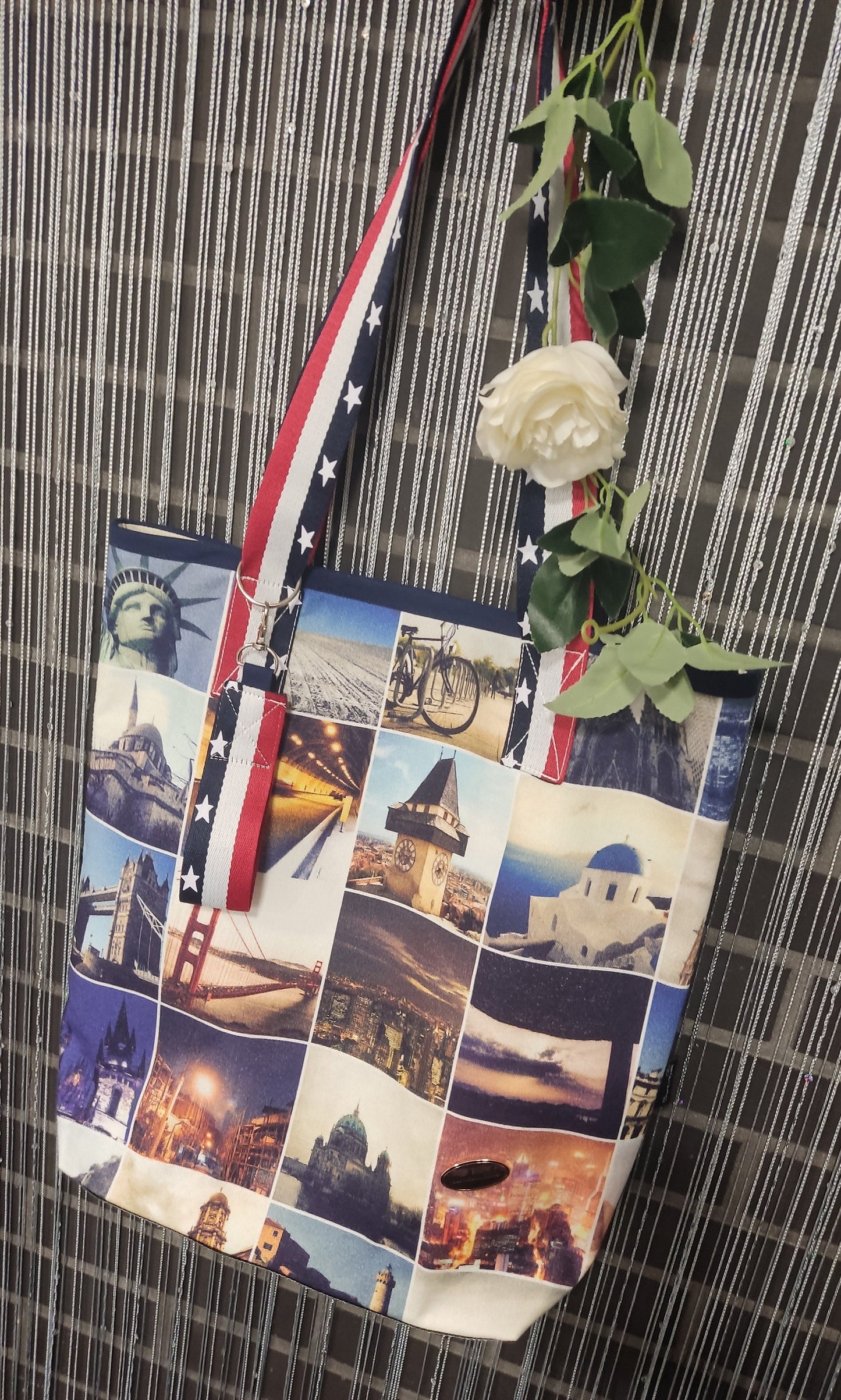 Tote bag em tecido percal com monumentos e ganga / Mala de mulher / Mala artesanal em tecido em tons de azul