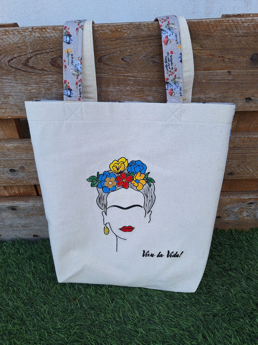 Tote bag Frida Kahlo bordada à mão – Saco sustentável em algodão cru – Viva la Vida – Arte e estilo boho