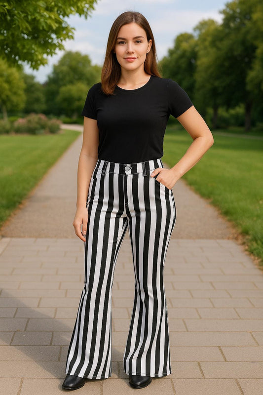 Calças Riscas Verticais P&B – Crepe Compacto com Elastano – Tamanho M – Corte Bica de Sino e Sofisticado Made4you®