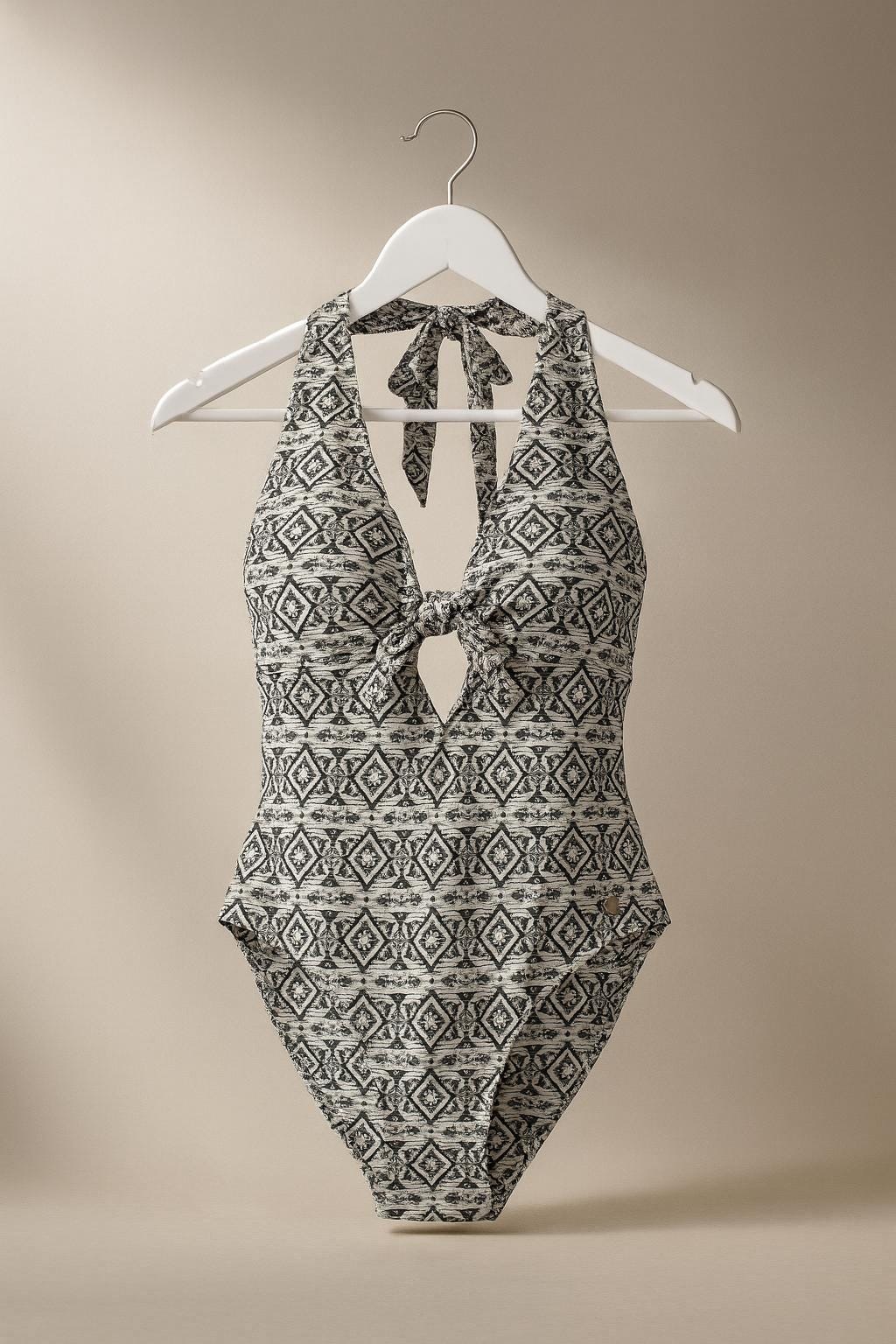 Fato de Banho Azul Elétrico com Nó Frontal | Corte Halter Elegante | Todo Forrado | Do Tamanho 34 ao 42 / Fato de Banho Feminino Azul