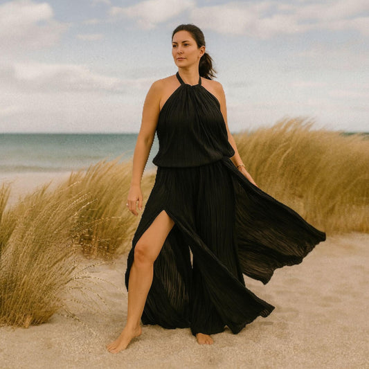 Jumpsuit Preto Plissado com Rachas Laterais – Macacão Elegante Tamanho XL – Design Exclusivo Made4you® - Plus Size