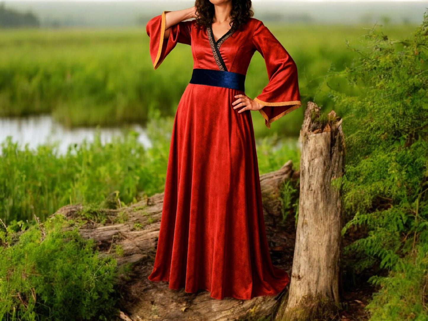 Vestido Medieval em veludo vermelho com faixa azul tamanho M