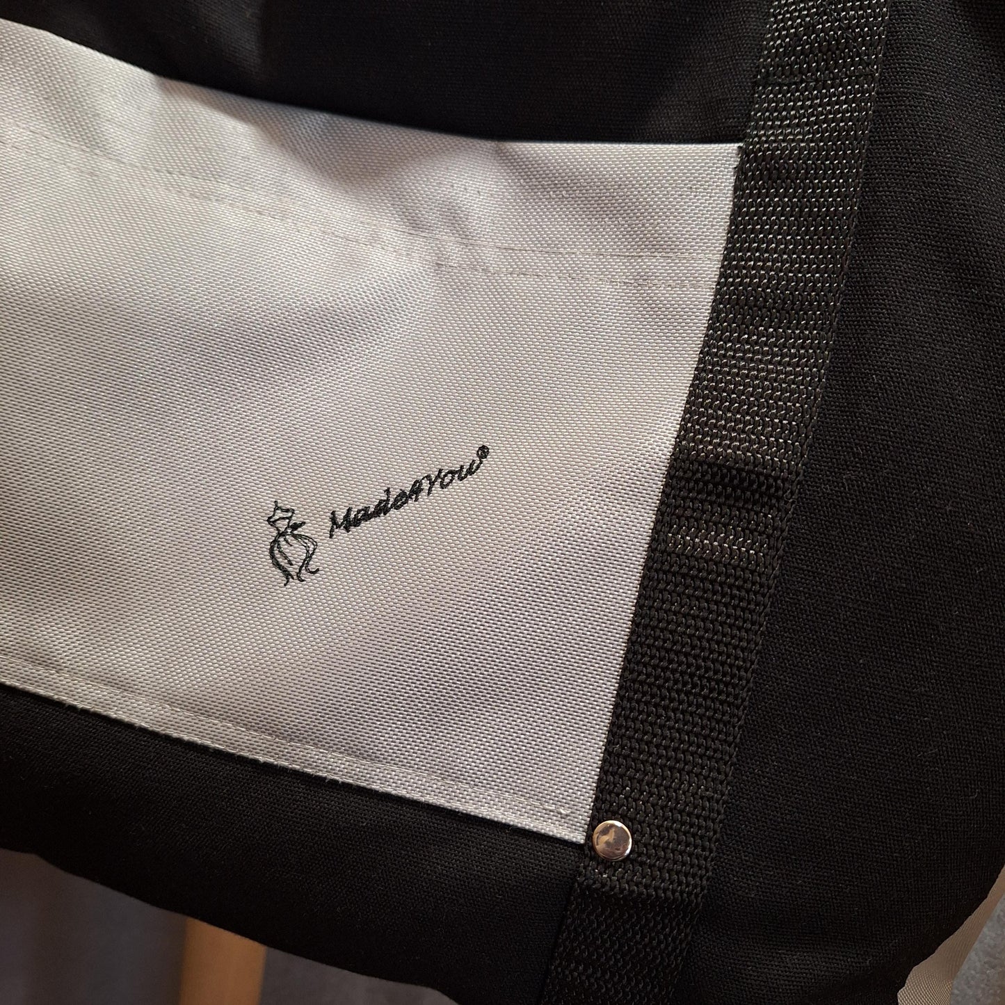 Mala Tote Bag Grande para Portátil | Bolsa de Ombro Minimalista | Laptop Bag Spacious & Durable