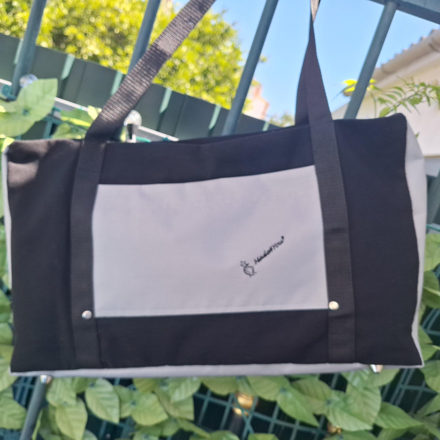 Mala Tote Bag Grande para Portátil | Bolsa de Ombro Minimalista | Laptop Bag Spacious & Durable