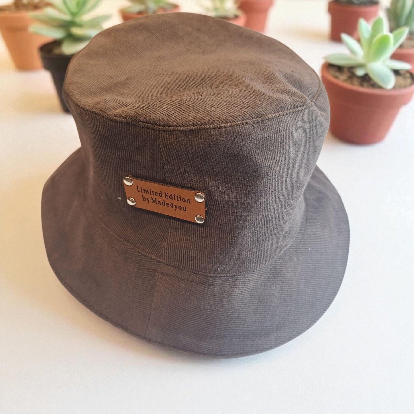 Conjunto Calção + Camisa + Chapéu | Conjunto Andorinha | Made4you® | Camisa tropical e calções em tons terra | Moda portuguesa artesanal